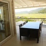 빌라 Sarisli 1 *