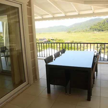 Villa Sarisli 1 *